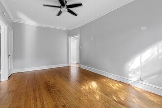 3610 N Claremont Ave, Unit L3 in Chicago, IL - Building Photo - Building Photo
