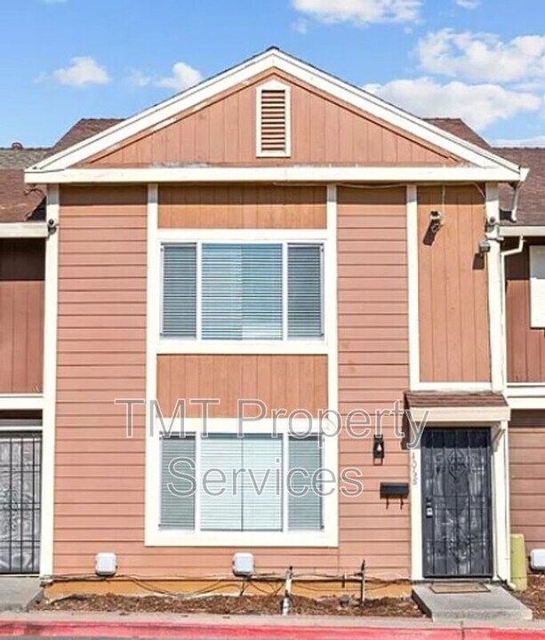 4068 Weymouth Ln in Sacramento, CA - Building Photo