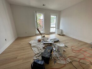 100 Mount Pleasant Ave, Unit 1 in Boston, MA - Foto de edificio - Building Photo