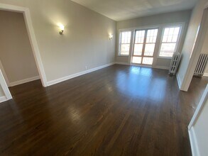730 Reba Pl in Evanston, IL - Building Photo - Building Photo