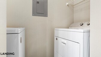 701 W 101st Pl S in Jenks, OK - Building Photo