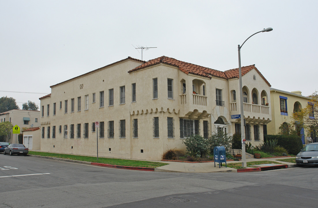 501 N Spaulding Ave in Los Angeles, CA - Building Photo