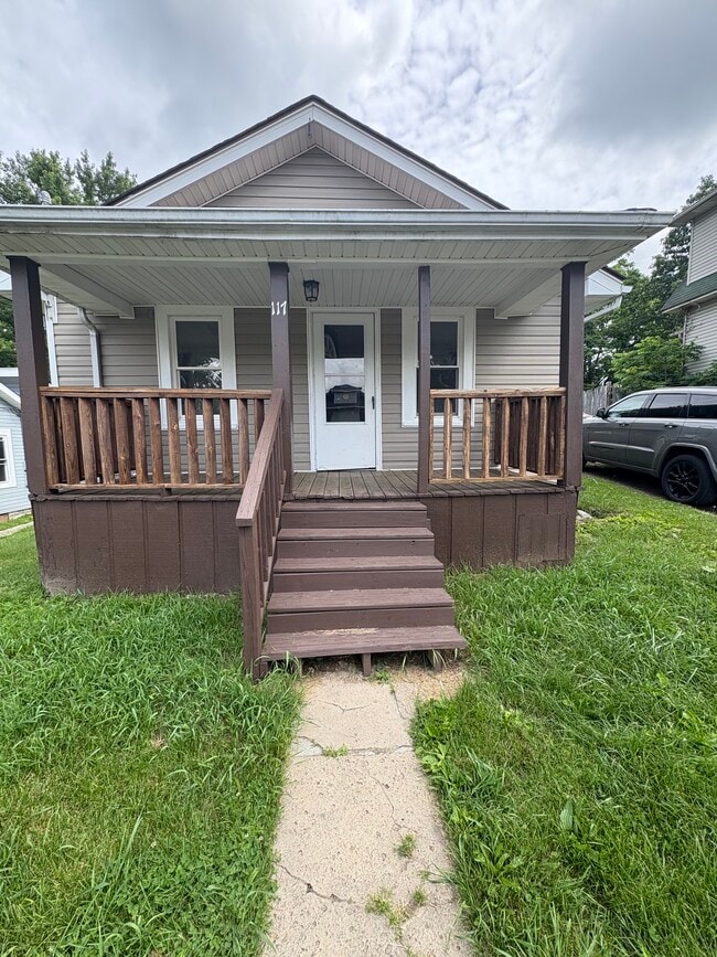 property at 117 Clyde St
