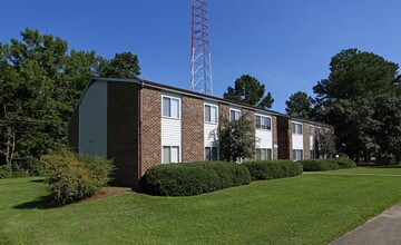 Magnolia Manor in Sumter, SC - Foto de edificio - Building Photo