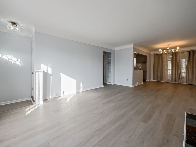 20007 Chalon St in St. Clair Shores, MI - Building Photo - Building Photo