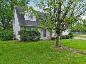 1008 Royal Birkdale Dr in Columbia, MO - Building Photo - Building Photo