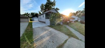 173 Elizabeth Rd in Mount Clemens, MI - Building Photo