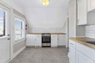 1126 Cedar St in Wyandotte, MI - Building Photo - Building Photo