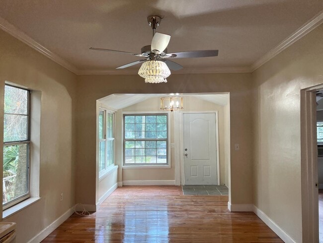 property at 1219 Winthrop St