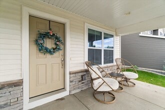 1815 Bainsbridge St in Howell, MI - Building Photo - Building Photo