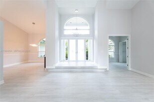 7440 SW 170th Terrace in Palmetto Bay, FL - Building Photo