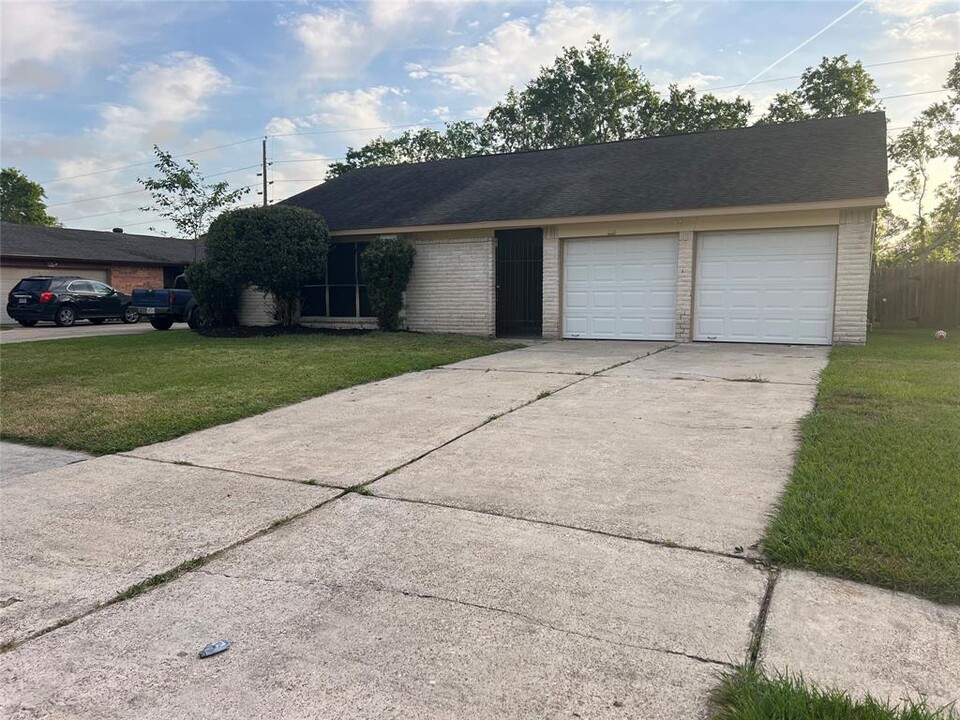 11738 Steamboat Springs Dr in Houston, TX - Foto de edificio