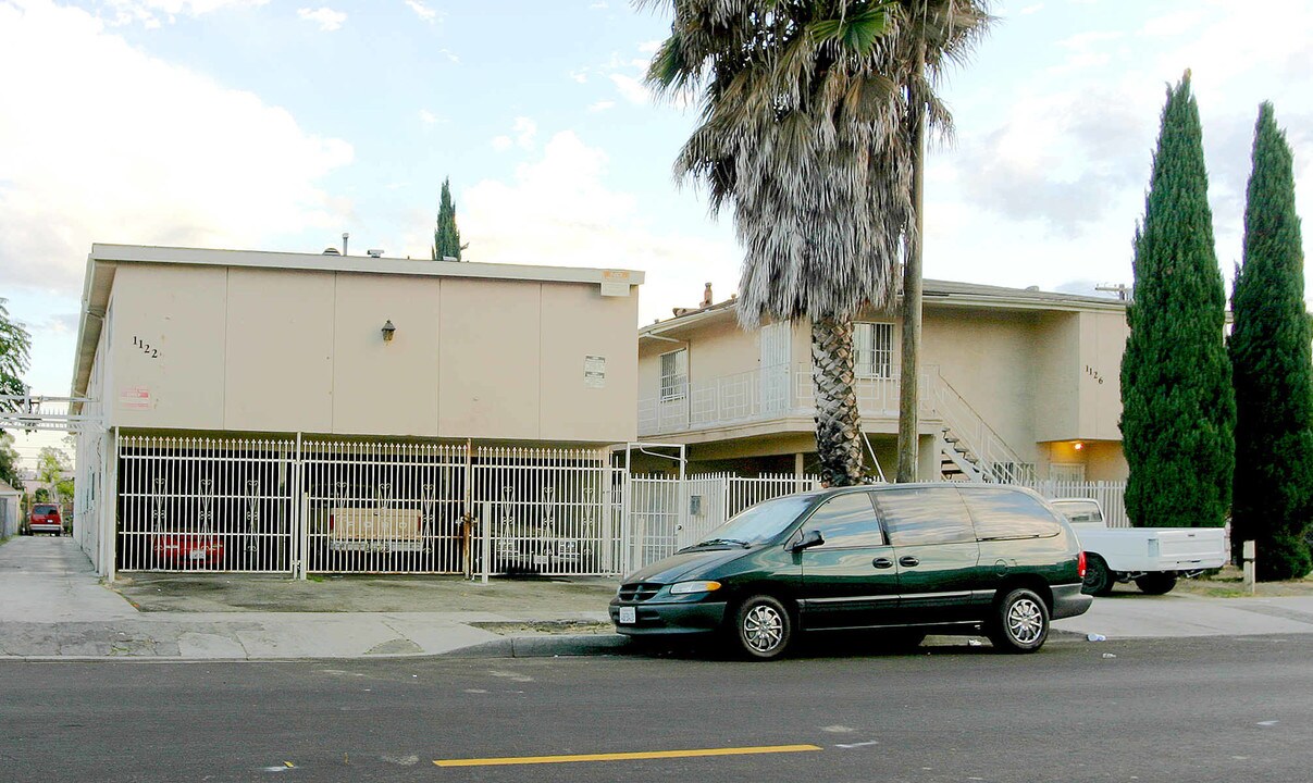 1122-1126 W 94th St in Los Angeles, CA - Building Photo