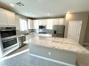 903 Bayberry Ridge St in Henderson, NV - Building Photo - Building Photo