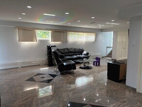 88-05 65th Dr in Queens, NY - Building Photo - Building Photo