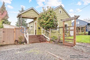 7219 SE 41st Ave in Portland, OR - Building Photo