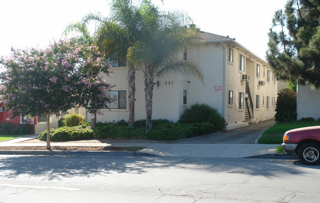 331 Delaware Rd in Burbank, CA - Building Photo - Building Photo