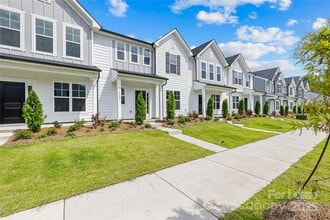 16341 Leading St in Charlotte, NC - Building Photo - Building Photo