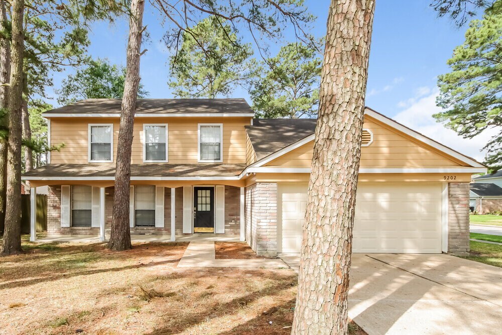 9202 Towerstone Dr in Spring, TX - Building Photo