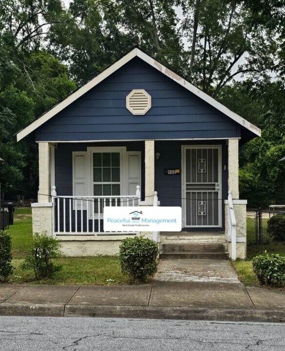 902 Lawyers Ln in Columbus, GA - Building Photo