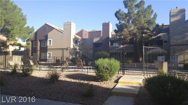 5030 S Rainbow Blvd in Las Vegas, NV - Building Photo - Building Photo