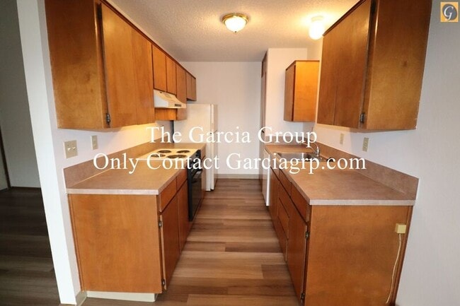 property at 3712 S Kelly Ave