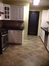 2421 Rockefeller Ln in Redondo Beach, CA - Foto de edificio - Building Photo