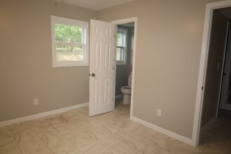 2135 Vista Dale Ct in Tucker, GA - Building Photo - Building Photo