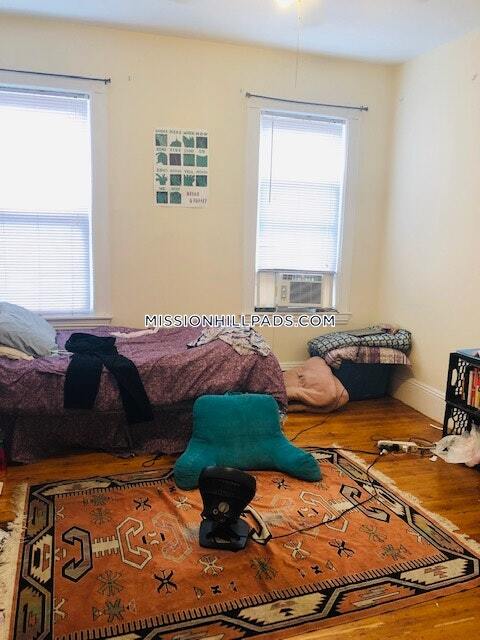 16 Fisher Ave in Boston, MA - Building Photo - Building Photo