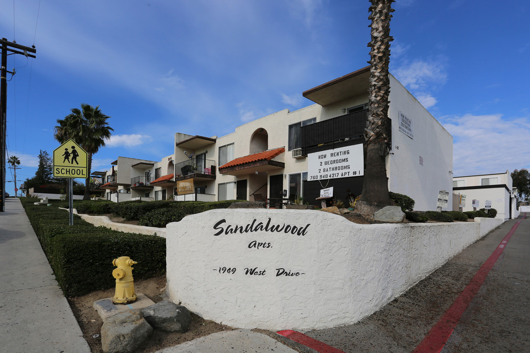 Sandalwood Apartments in Vista, CA - Building Photo