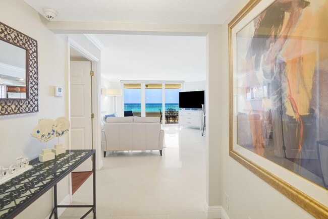 500 S Ocean Blvd in Boca Raton, FL - Building Photo - Building Photo