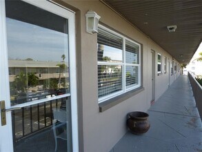2 Causeway Blvd in Dunedin, FL - Building Photo - Building Photo