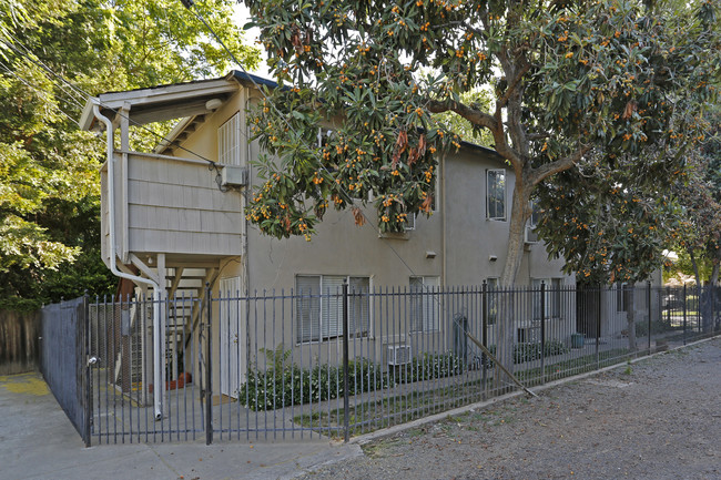 512 21st St in Sacramento, CA - Building Photo - Building Photo