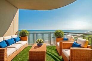 801 E Beach Dr in Galveston, TX - Building Photo