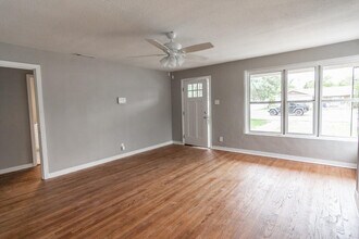 3320 27th St in Lubbock, TX - Building Photo - Building Photo