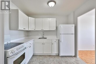 49 Wellington St in Port Hope, ON - Building Photo - Building Photo