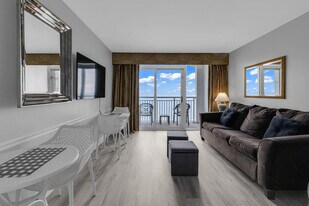 2000 N Ocean Blvd in Myrtle Beach, SC - Building Photo