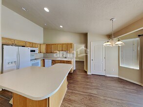 169 E 2400 S in Clearfield, UT - Foto de edificio - Building Photo