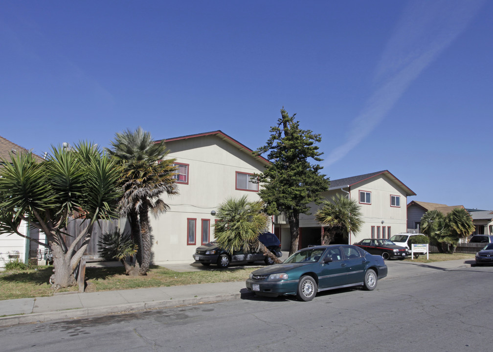 Casa Del Sol in Salinas, CA - Building Photo