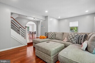 6608 Westbury Oaks Ct in Springfield, VA - Building Photo - Building Photo