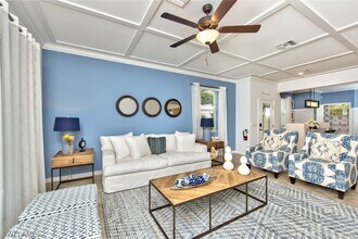 2612 Blossom Wy in Naples, FL - Foto de edificio - Building Photo