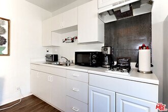 3743 McLaughlin Ave in Los Angeles, CA - Building Photo - Building Photo