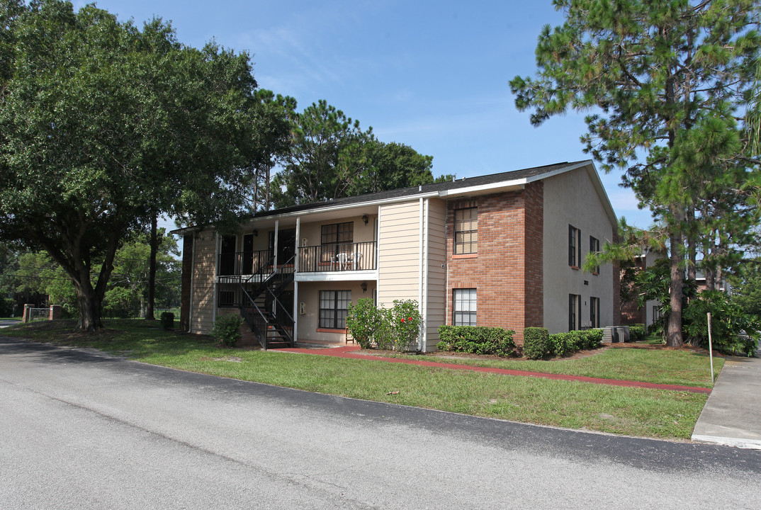 Glendale Villas Condominiums in Land O Lakes, FL - Building Photo