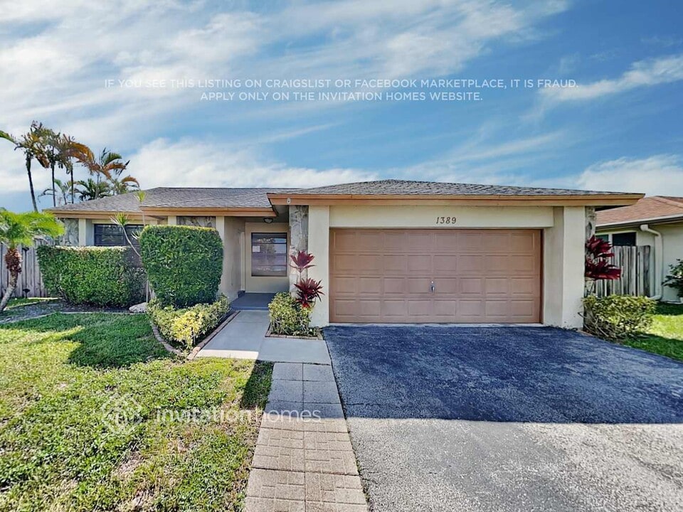1389 SW 151st Ave in Sunrise, FL - Building Photo