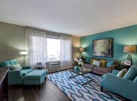 Building Photo - Midpointe Apartments in Chicago, Illinois