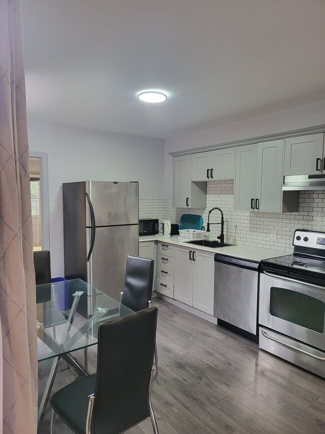 4831 Saint-Urbain Rue in Montréal, QC - Building Photo - Building Photo
