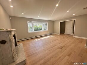 65 Gate Ridge Rd in Easton, CT - Building Photo - Building Photo