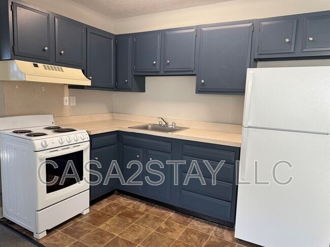 property at 2123 St Johns Pl