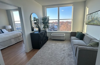 Meridia Linden 1001 in Linden, NJ - Building Photo - Building Photo