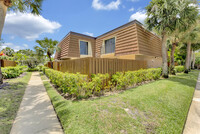 3050 30th Ct in Jupiter, FL - Foto de edificio - Building Photo